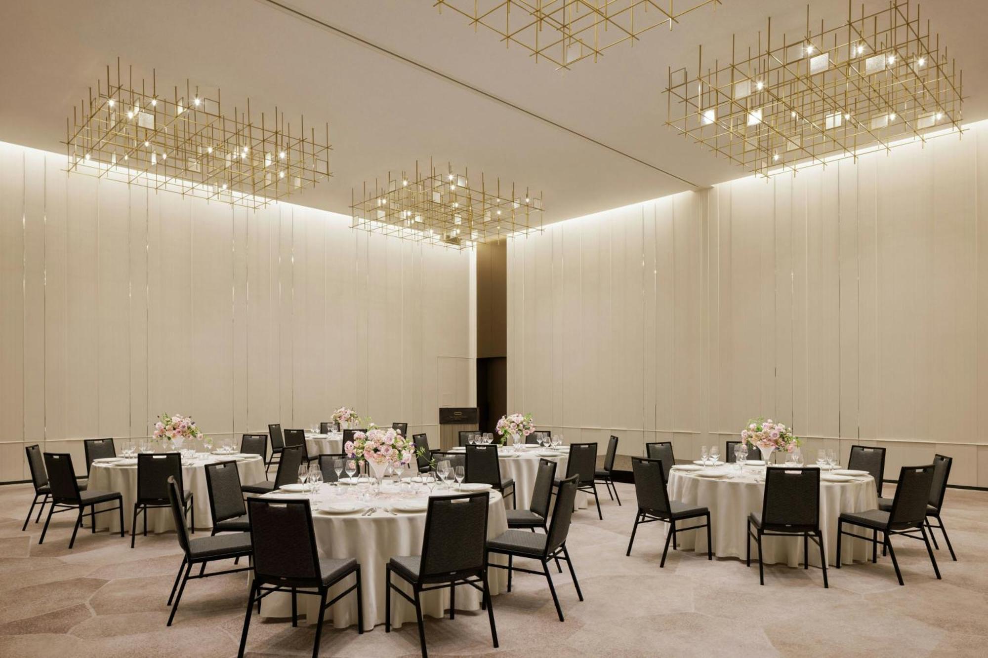 The Osaka Station Hotel, Autograph Collection Buitenkant foto