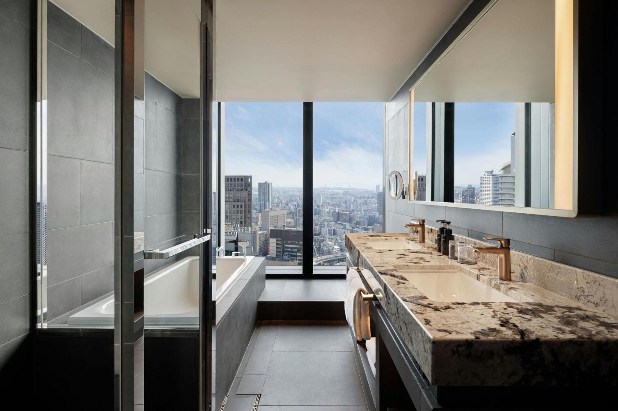 The Osaka Station Hotel, Autograph Collection Buitenkant foto