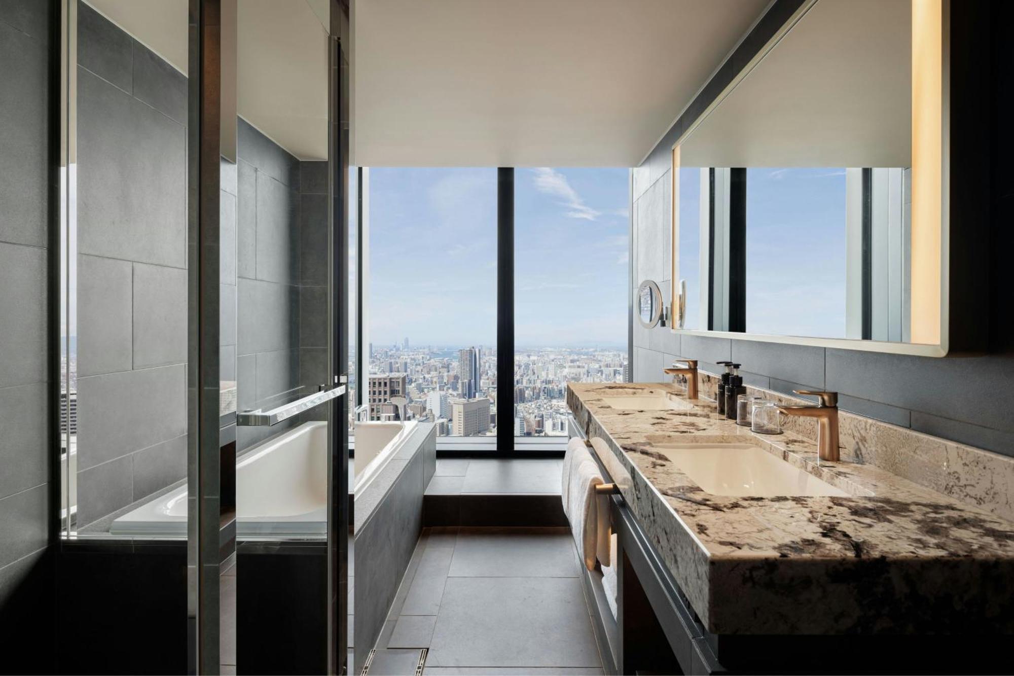 The Osaka Station Hotel, Autograph Collection Buitenkant foto